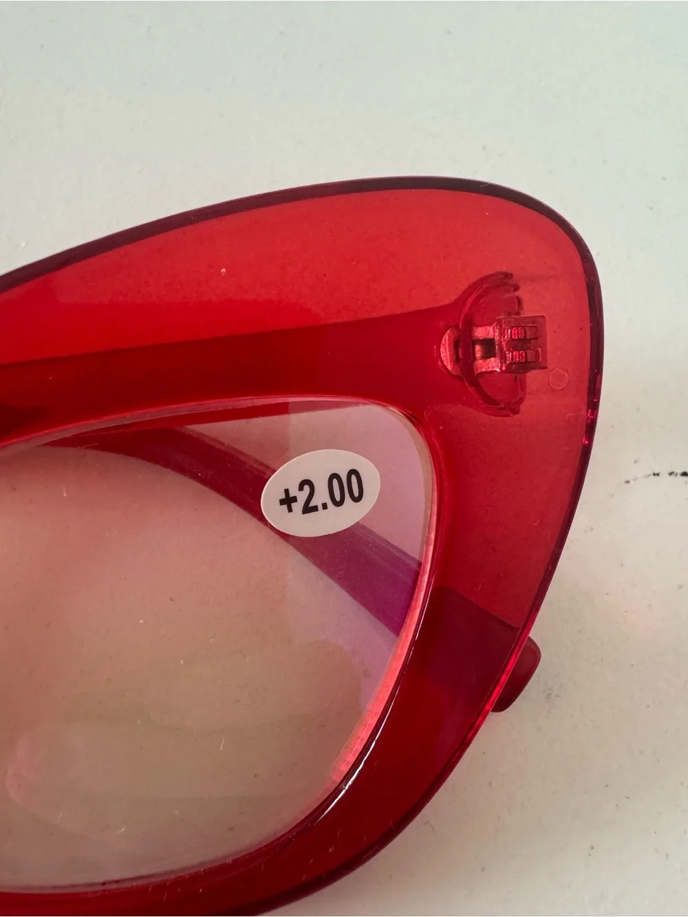 Amazon Women's Assorted Fashion Reading Glasses 2.00 5 pack and 1 sunglass